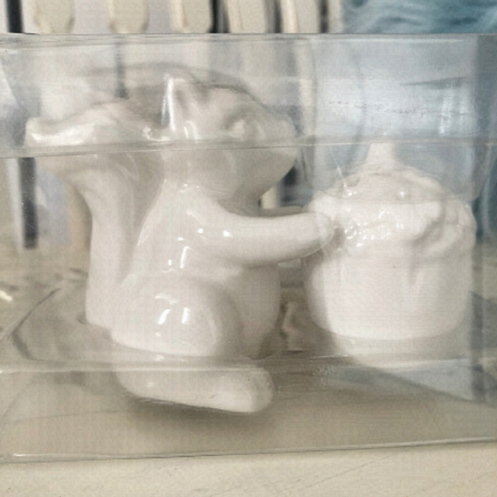 SQUIRREL And Acorn,‎ Ceramic, Salt And Pepper Shaker, Brand New In Box